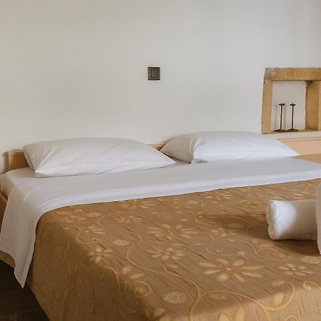 Menexes Suites Monemvasía Eksteriør bilde